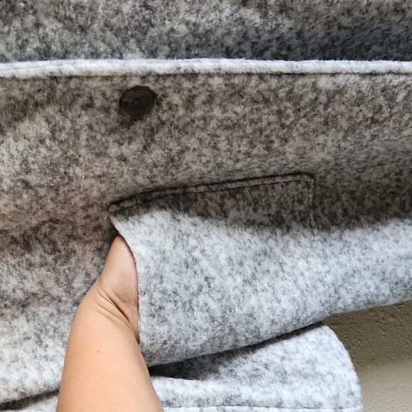 𝅺Banana Republic New Gray Long Coat - Picture 4 of 7